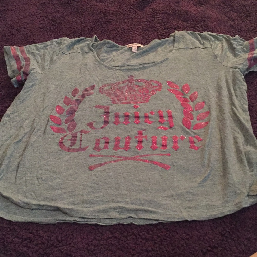 Juicy couture gray cropped shirt